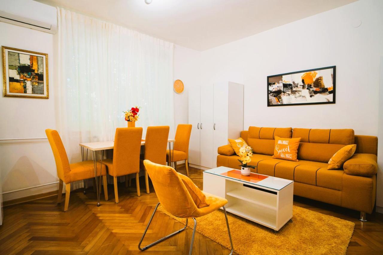 Golden Place Beograd Bagian luar foto