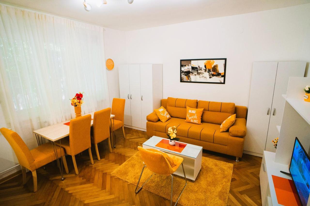 Golden Place Beograd Bagian luar foto
