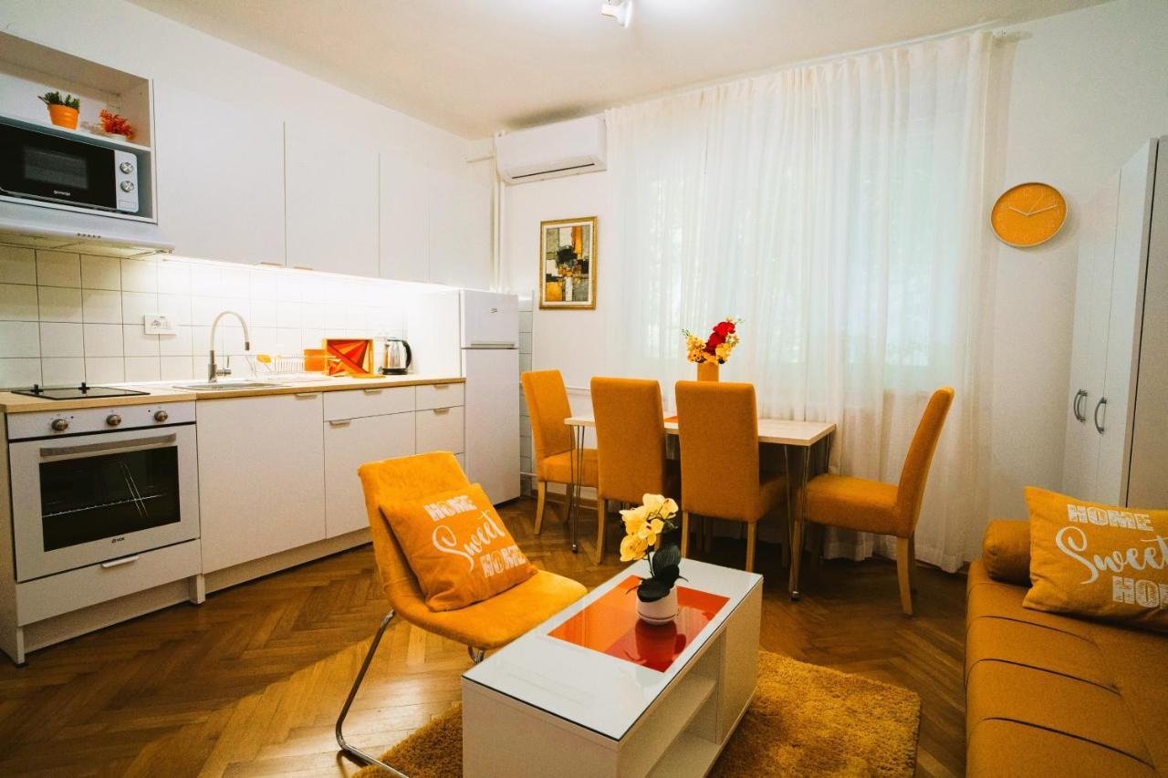 Golden Place Beograd Bagian luar foto